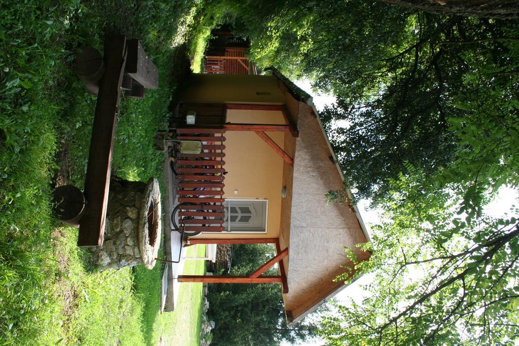 Horvath Vendeghaz Hotel Monosbel Exterior photo